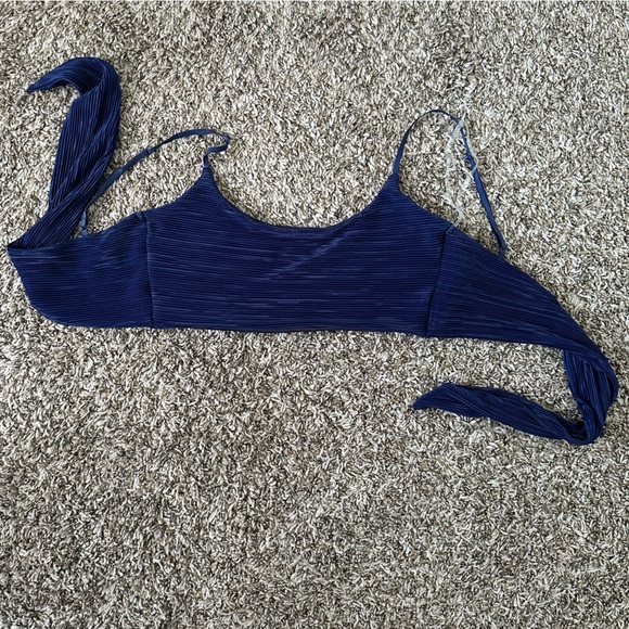 Lightweight two piece - Picture 4 of 4